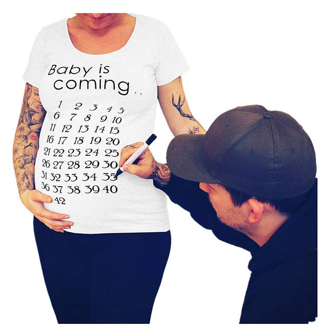 Laugh, Glow & Grow – Fun Maternity T-Shirt